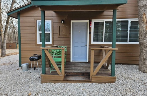 Lebanon Apartment | Studio #1 at Bennettscape Lodge with WiFi and AC by Bennett Spring State Park