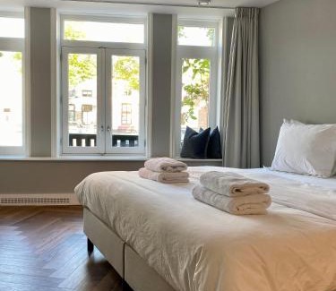 Municipality of Kampen Apartment | Studio 157, in de stad aan de gracht