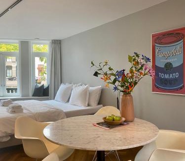 Municipality of Kampen Apartment | Studio 157, in de stad aan de gracht