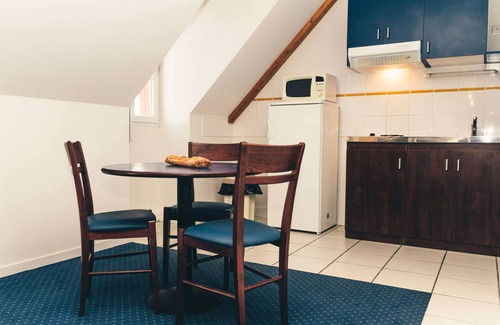 La Roche-Posay Apartment | Studio 3 People