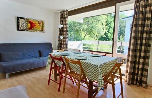 Chamrousse Apartment | Studio 3 places à côté des pistes, commerces et ESF, balcon, animaux acceptés - FR-1-340-31
