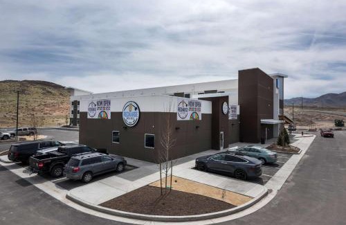 Sparks Hotel | Studio 6-Mccarran, NV - Sparks - Tahoe - Reno Industrial Center