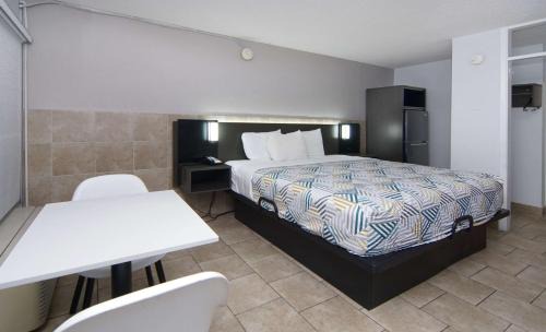 Mesquite Hotel | Studio 6 Mesquite, TX Town East
