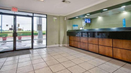 Texarkana Hotel | Studio 6 Texarkana TX