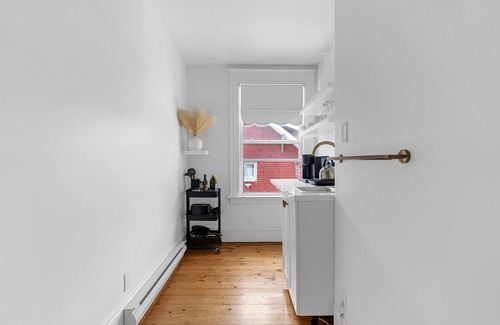 Moncton Apartment | Studio 7 ~ 1 BDRM w/Private Bath & Living Room