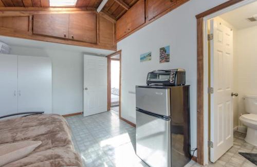 Seaside Apartment | Studio A mile from the best south Bay Beach
