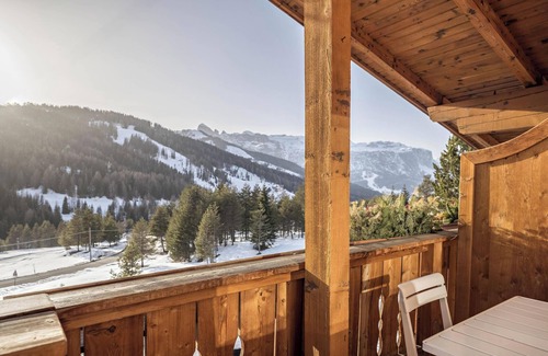 Armentarola Apartment | Studio Apartment “Ciasa ai Pini 211” near Ski Lifts with Mountain View, Balcony & Sauna