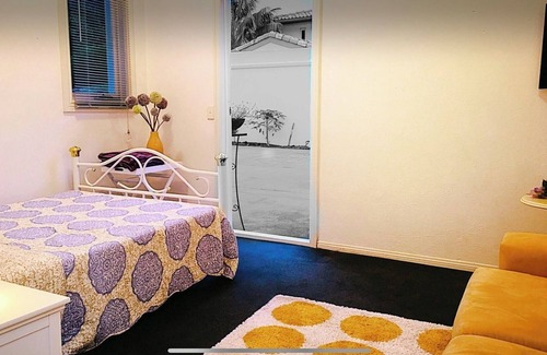 Broadbeach Waters Apartment | Studio Apartment Broadbeach Australia