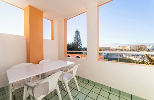 Roquetas de Mar Apartment | Studio Apartment 'Estudio En La Playa' with Mountain View, Shared Pool and Wi-Fi