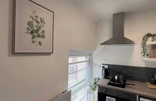 Wolverhampton Apartment | Studio Apartment - 2 Guests