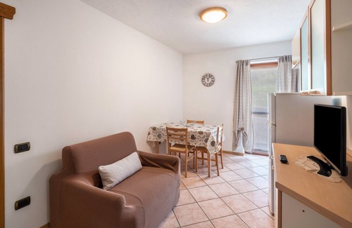 Rocca Pietore Apartment | Studio Apartment 'Appartamento Monolocale 1' with Mountain View, Shared Garden and Wi-Fi