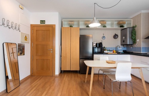 La Goleta Apartment | Studio Apartment 'La Casa De La Muralla' with Balcony, Wi-Fi and Air Conditioning