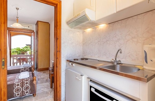 Agios Gordios Apartment | Studio Apartment 'Mires House Side Ground Floor 3' with Shared Pool, Wi-Fi and Air Conditioning