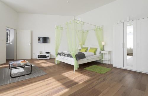 Neukoelln Apartment | Studio Apartment Niemetzstr 51