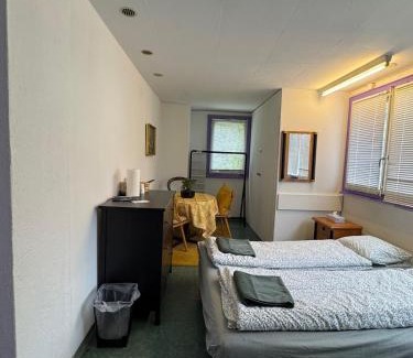 Gwatt Apartment | Studio apartment - Park view