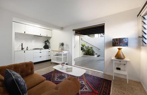Coolum Beach Apartment | Studio Apartment with Ocean View