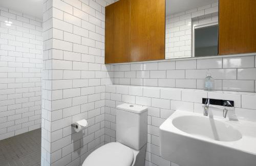 Coolum Beach Apartment | Studio Apartment with Ocean View