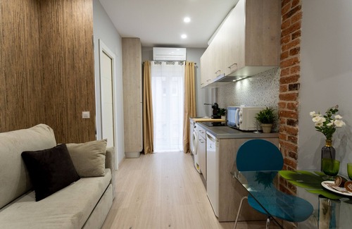 Santander Apartment | Studio Apartment with Street View
