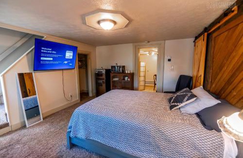 Mount Washington Apartment | Studio Apt - Easy Access to City and Amazing View