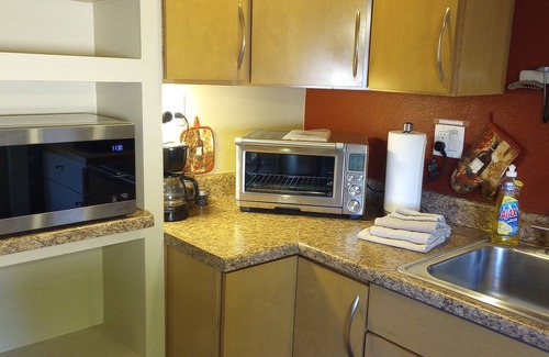 Rural-Geneva Apartment | Studio Apt in Tempe. Students/Traveling nurses. Sleeps 2.