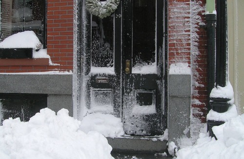 Beacon Hill Apartment | Studio Apt w private kitchen & bathroom; Queen; Beacon Hill; owner occupied home