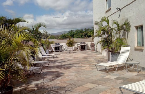 Kihei Apartment | Studio apt. with A/C, Fridge, Semi-Private pool in the Center of kihei
