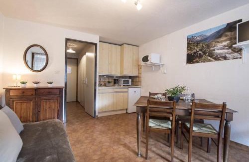 Saint-Lary-Soulan Apartment | Studio avec Parking Privé près du Centre, Navette & Téléphérique - FR-1-296-170