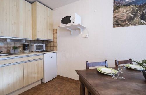 Saint-Lary-Soulan Apartment | Studio avec Parking Privé près du Centre, Navette & Téléphérique - FR-1-296-170
