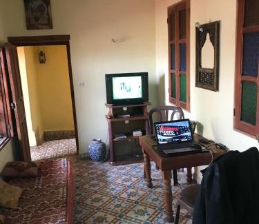 Zekkak Er Roumane Apartment | studio bab guissa