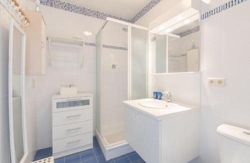 De Haan Apartment | Studio Bowie with shared pool by Interhome