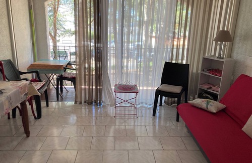 Argeles Plage Apartment | Studio cabin on the second floor, 300 meters from the sea.