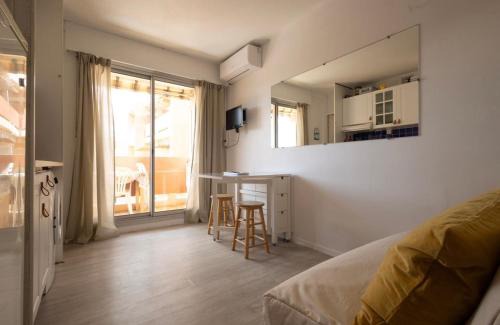 La Faviere Apartment | Studio cabine Les Rives de la Favière piscine et tennis les pieds dans l'eau