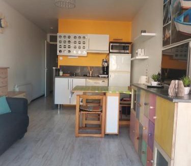 Mediterranee Apartment | studio chambre cabine proche de tous les sites et commodités