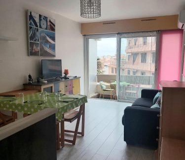 Mediterranee Apartment | studio chambre cabine proche de tous les sites et commodités