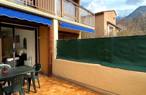 Vernet-les-Bains Apartment | Studio Classé 2 Étoiles en Rez-de-jardin Avec Grande Terrasse a 5 min à Pied du Centre Ville