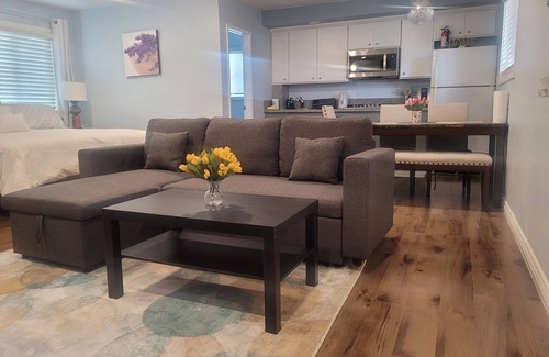 Stanton Apartment | STUDIO COMFORT