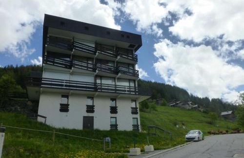 Plan Peisey Apartment | Studio cosy pour 2 avec balcon à Plan Peisey - FR-1-757-130