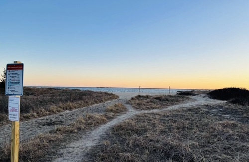 Hyannis Apartment | Studio COTTAGE # 2- WALK to Keyes Memorial BEACH Barnstable- Hyannis