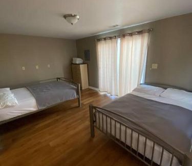 Lake Ozark House | Studio D Sleep 6- Bachelor/Bachelorette Parties!