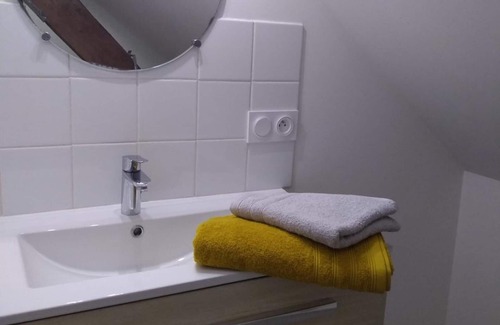 Clayes Apartment | Studio "De Charme À La Campagne" with Private Terrace, Private Garden and Wi-Fi