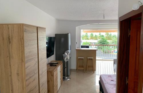 L'Autre-Bord Apartment | Studio ds résidence sécurisée avec vue & accès à la mer .