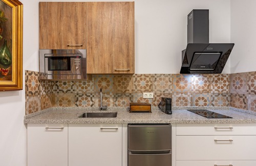 Durcal Apartment | Studio 'El Lago' with Lake View, Shared Pool, Shared Garden & Wi-Fi