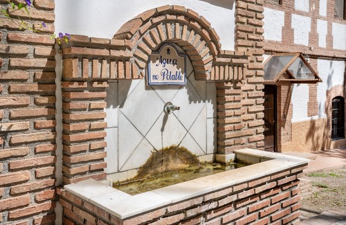 Durcal Apartment | Studio 'El Lago' with Lake View, Shared Pool, Shared Garden & Wi-Fi