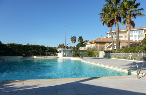 Frejus Port Apartment | Studio Exceptional view of Port Fréjus - Pool/Parking, direct access to the Beach.
