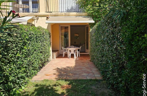 Port Grimaud Apartment | Studio flat close to the beach of Port Grimaud II