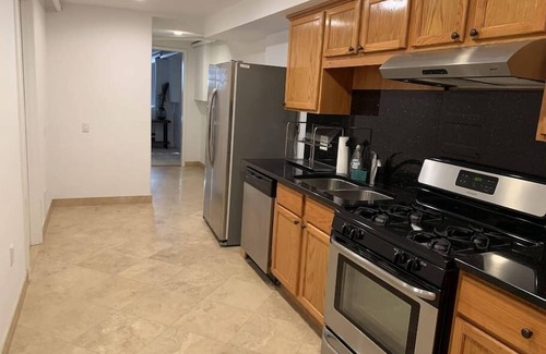 Gold Coast Apartment | Studio flat in the heart of Chicago's Gold Coast