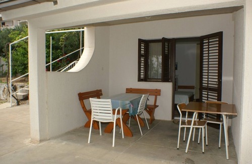 Pisak Apartment | Studio flat near beach Pisak, Omiš (AS-2750-a)