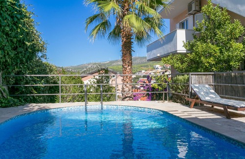 Seget Vranjica Apartment | Studio flat with balcony and sea view Seget Vranjica, Trogir (AS-14409-b)