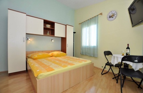 Makarska Apartment | Studio flat with balcony Makarska (AS-14091-a)