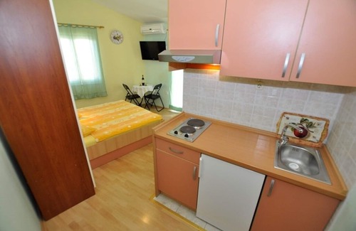 Makarska Apartment | Studio flat with balcony Makarska (AS-14091-a)
